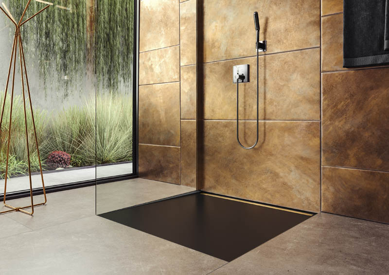 NEXSYS-Duschfläche in schwarz mit Duschblende in Gold glänzend