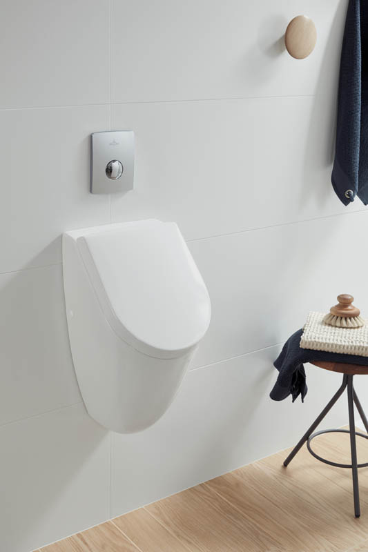 Urinal mit Deckel in weiß