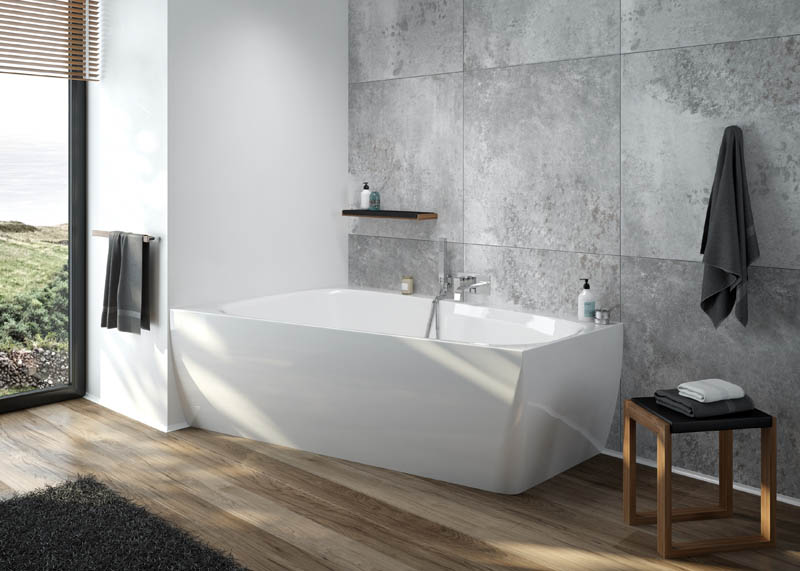 Hoesch Badewanne weißTrapezform eingebaut Verkleidung Hoesch Badewanne weißTrapezform eingebaut Verkleidung