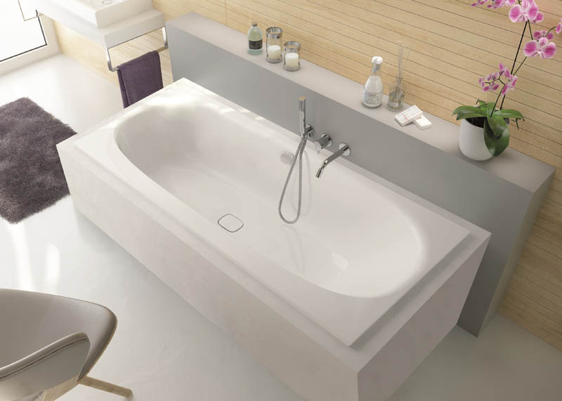 Duravit Badewanne weiß oval eingebaut Verkleidung Vorwandmontage Duravit Badewanne weiß oval eingebaut Verkleidung Vorwandmontage